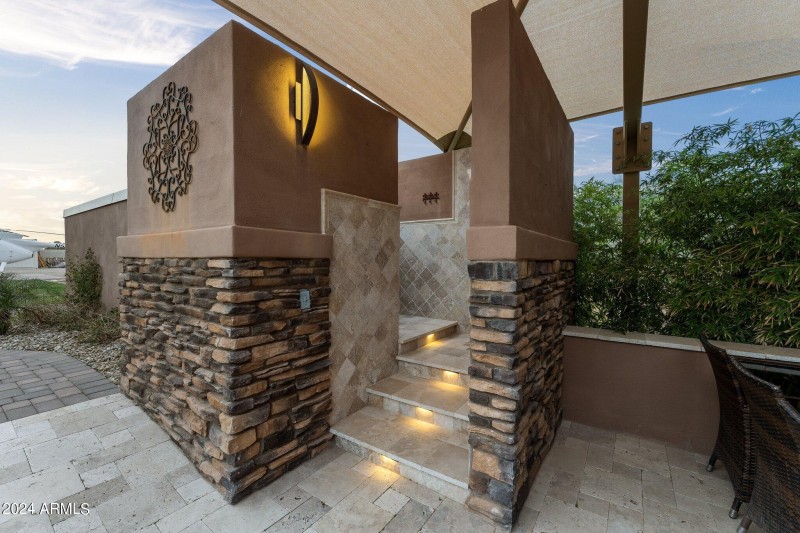 Pool Bath Area
