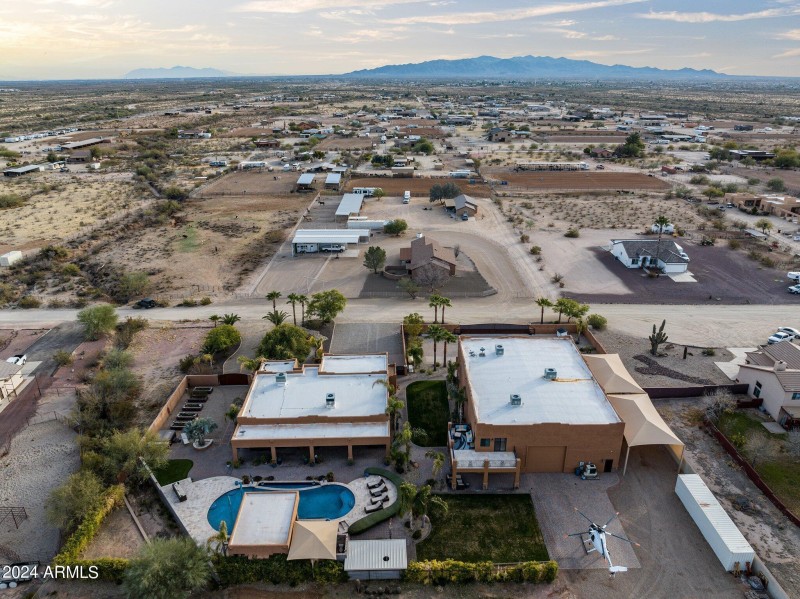 House, pool and detach