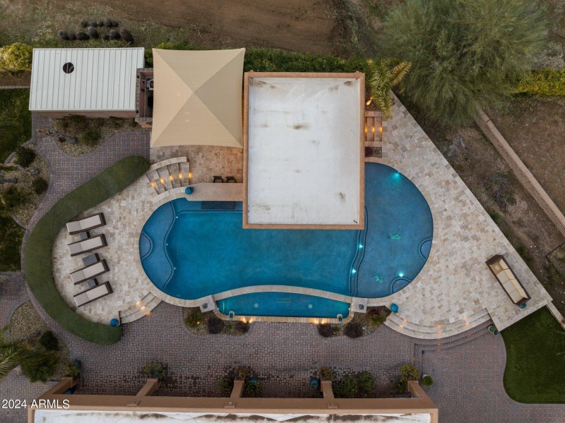 Pool and entertaining area
