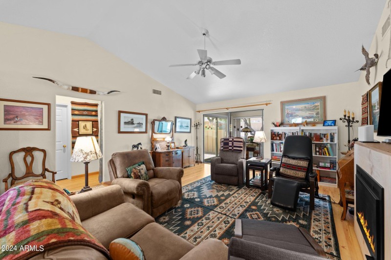 18-web-or-mls-DSC07118