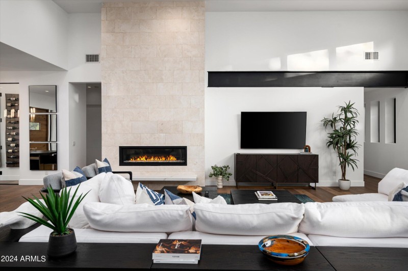 Great Room with Fireplace