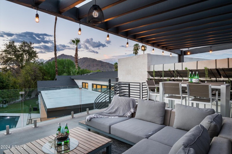 Rooftop Deck