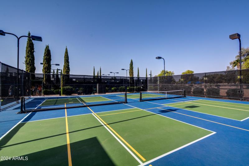 CORTE BELLA Pickle Ball Courts (7)
