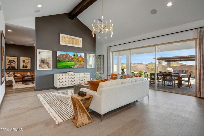 008_Living Room