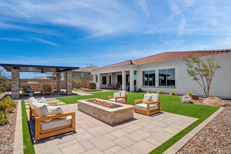 023_Outdoor Living Space