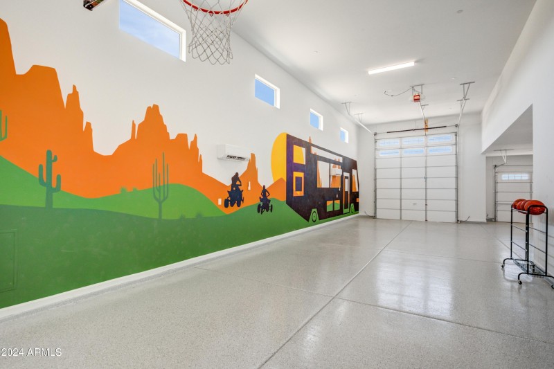 023_Garage Interior