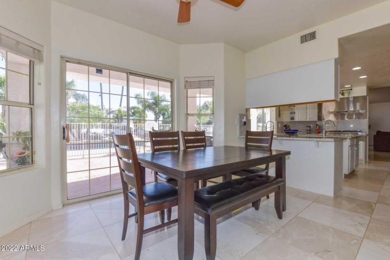 Breakfast Room-Kitchen