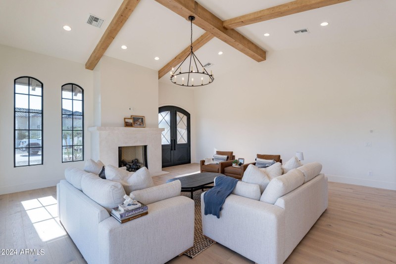 11-web-or-mls-Quarter - HD-5