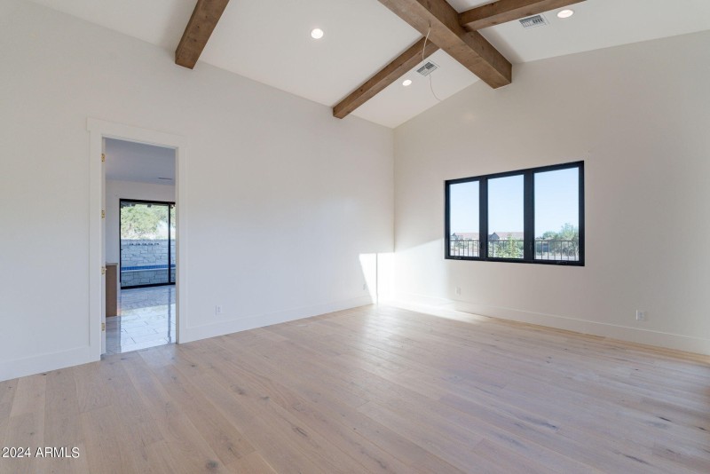 55-web-or-mls-Quarter - HD-49
