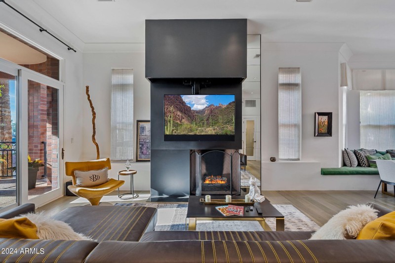 Floor 3 Main Living