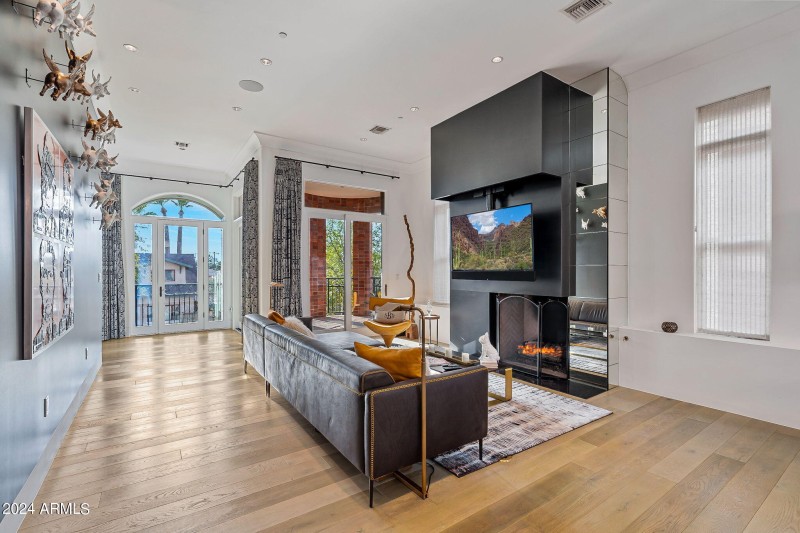 Floor 3 Main Living