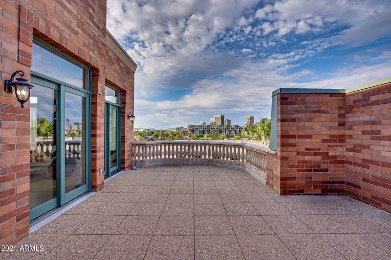 5th Floor Balcony
