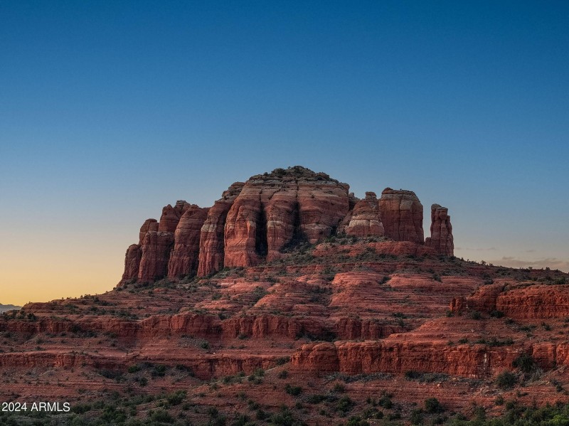81-web-or-mls-30-navajo-trail