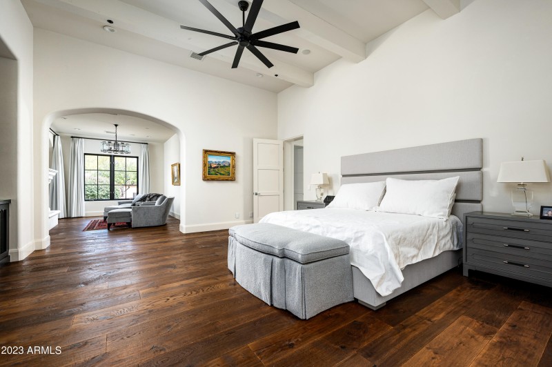 Primary suite