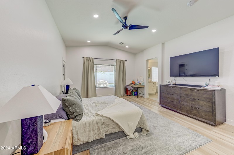 35925 N 30th Dr-17