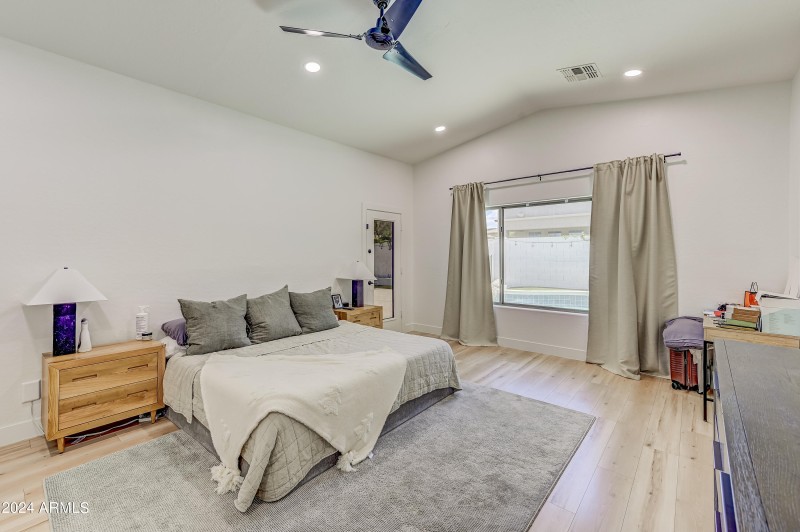 35925 N 30th Dr-18