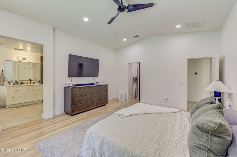 35925 N 30th Dr-19