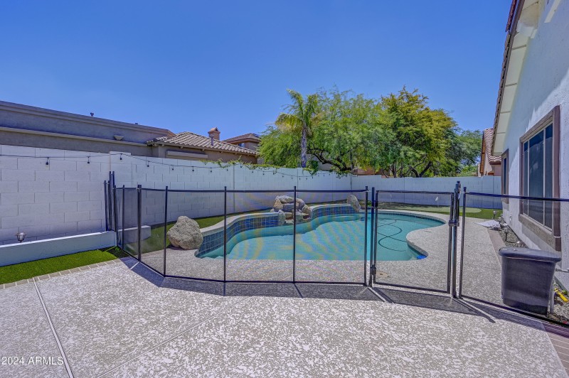 35925 N 30th Dr-30