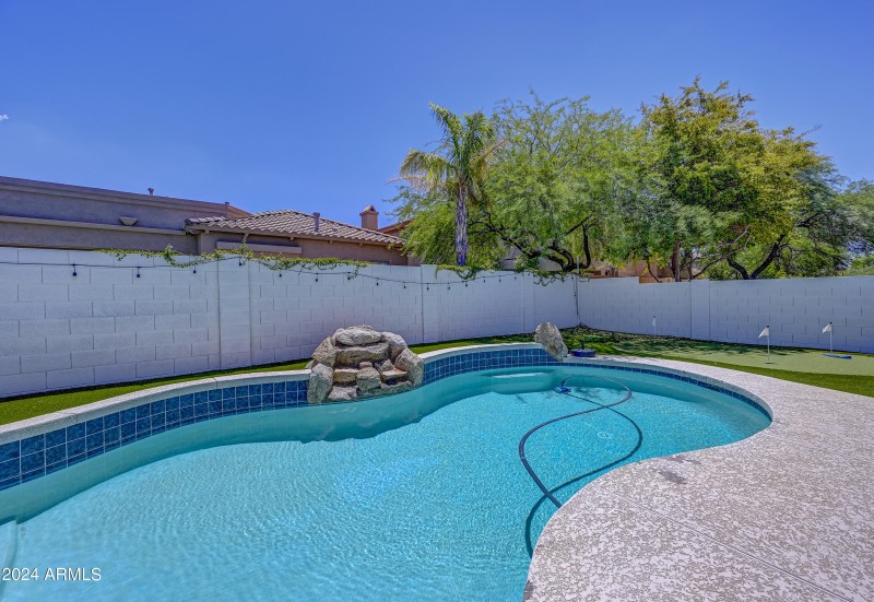 35925 N 30th Dr-31