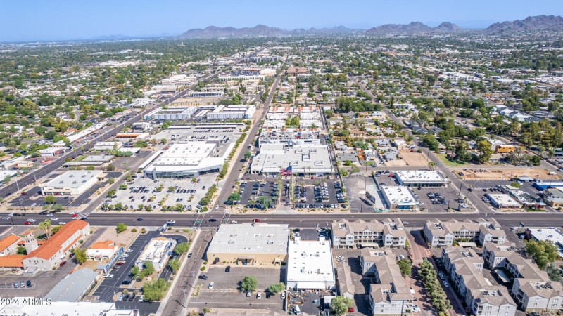 0061-62 - Camelback Drone