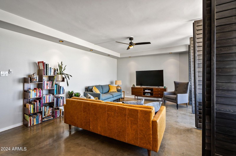 4-web-or-mls-Interior-2