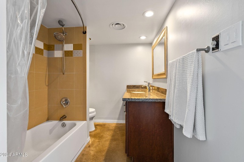 22-web-or-mls-Interior-21