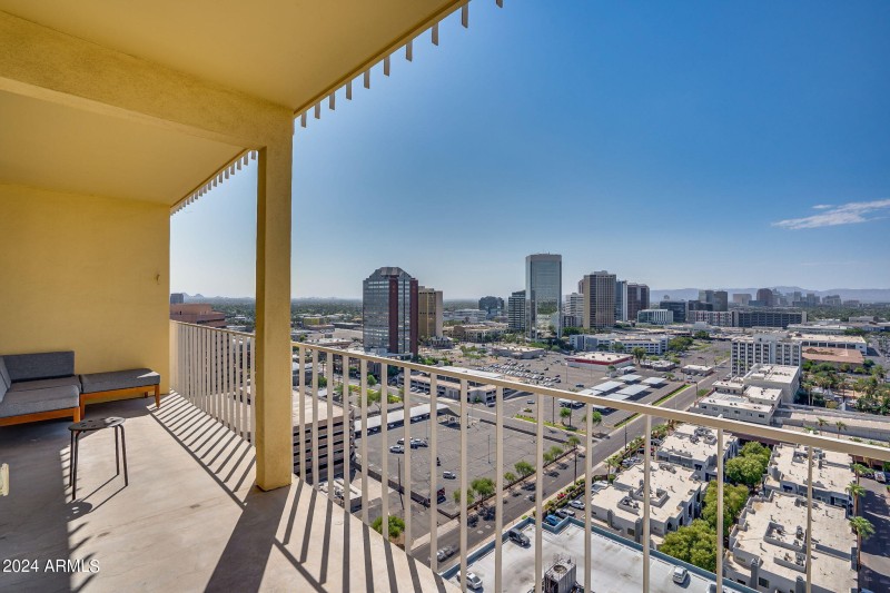 37-web-or-mls-Exterior-2