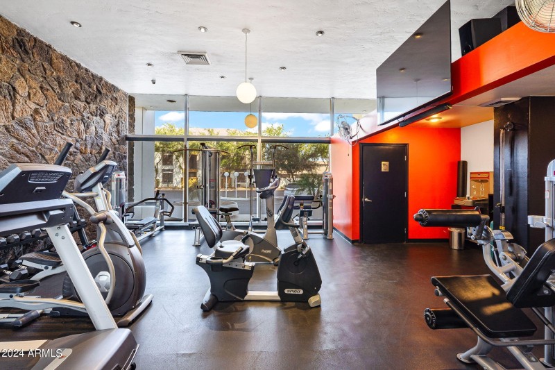 50-web-or-mls-Interior-38