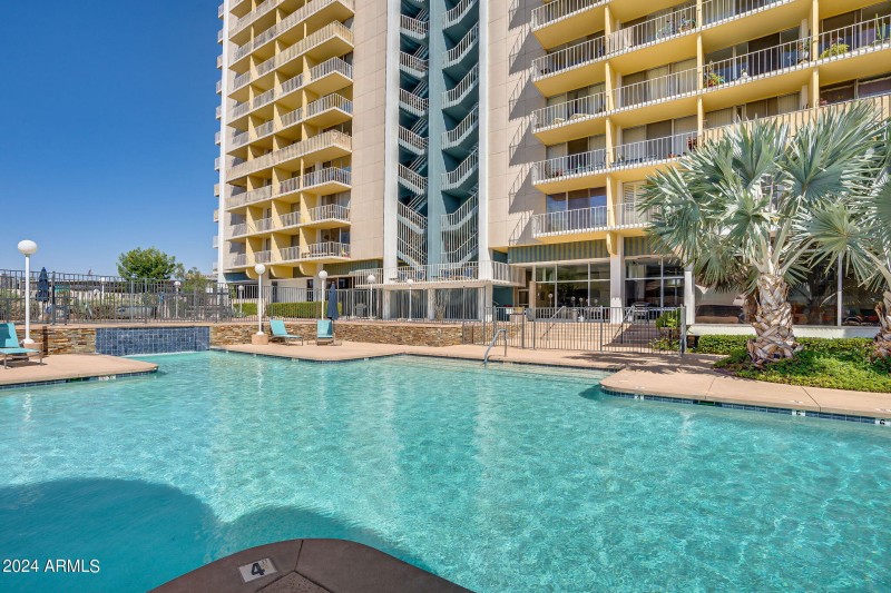55-web-or-mls-Exterior-15