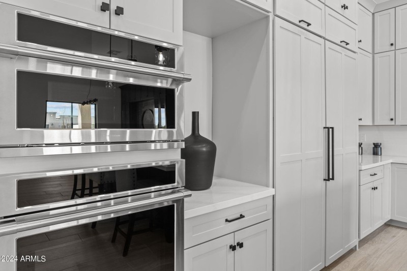 Built-in Microwave and wall oven