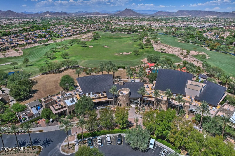 13055 W Eagle Talon Trail-large-048-052-