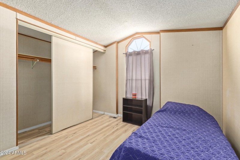 13 - Bedroom2
