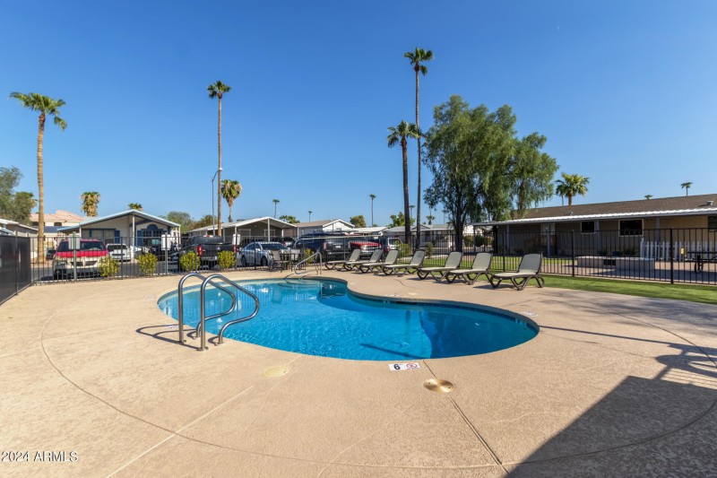 35 - Pool