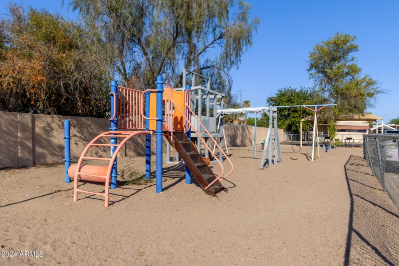 37 - Playground
