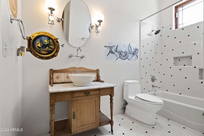 Guest Bathroom 2
