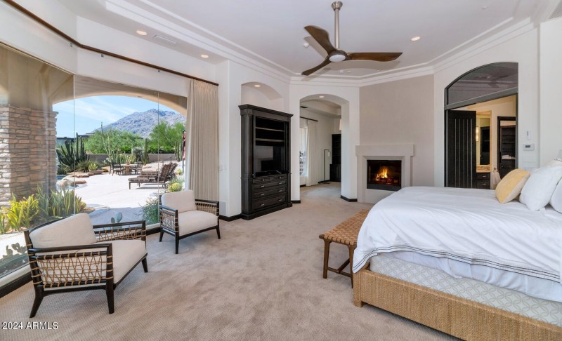 6207 E Indian Bend Rd-large-031-035-6207