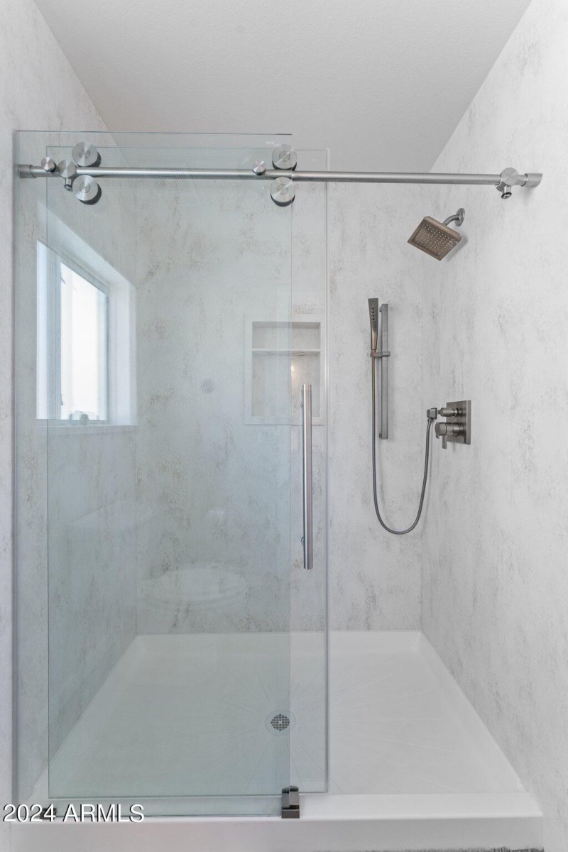 Master Walk-in Shower