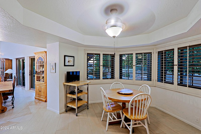 Breakfast Nook 2