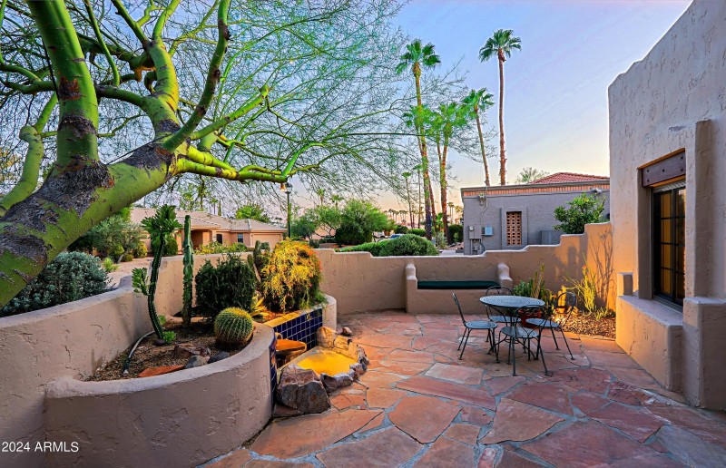 Courtyard 4