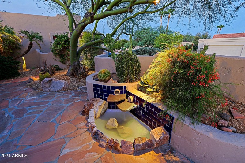 Courtyard 8