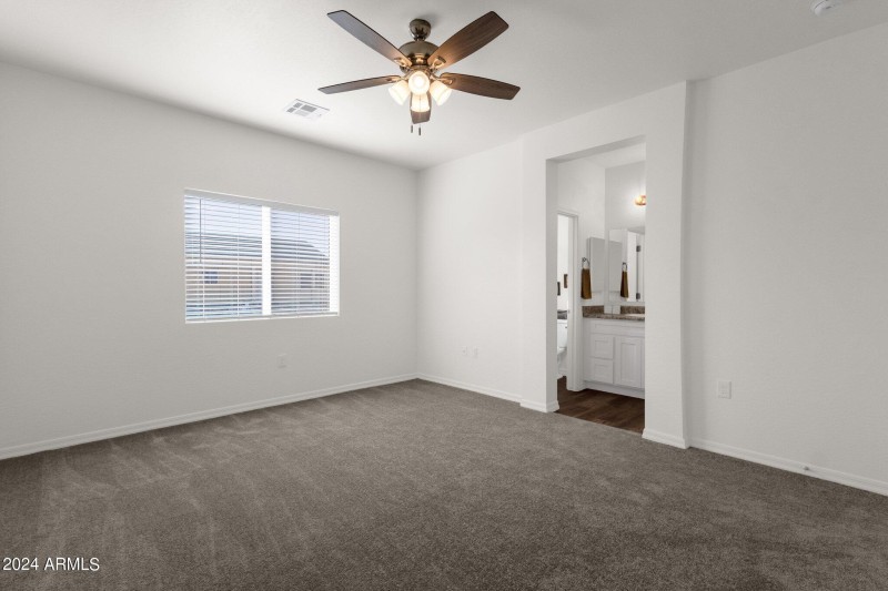 15-web-or-mls-8461-w-altos-dr