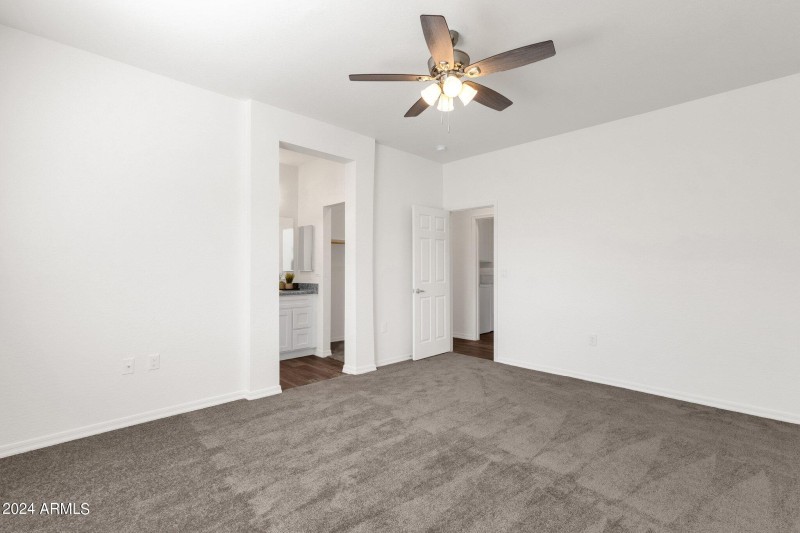 16-web-or-mls-8461-w-altos-dr