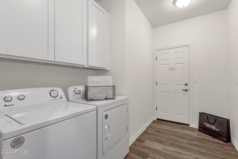 23-web-or-mls-8461-w-altos-dr