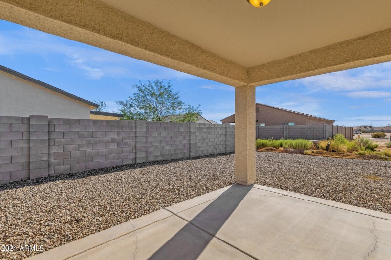24-web-or-mls-8461-w-altos-dr