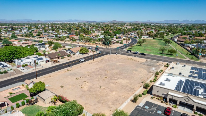 1.1 Acre Corner 35th Ave & Paradise Lane