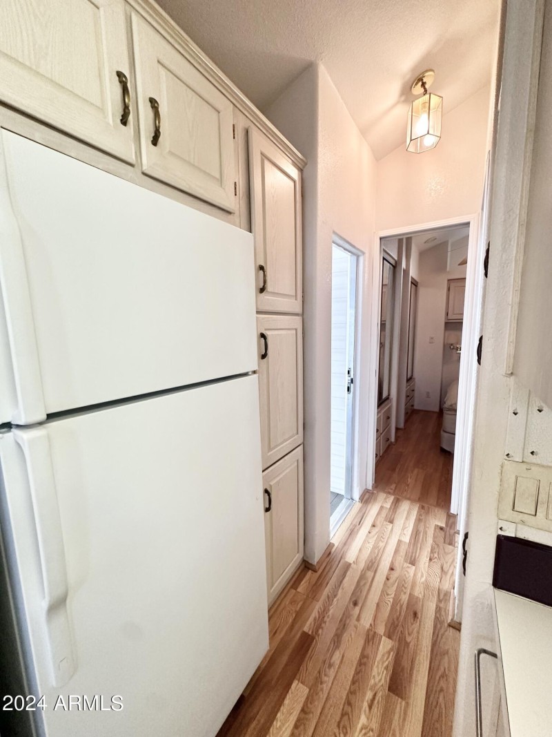 HALL TO BEDROOM/BATHOOM