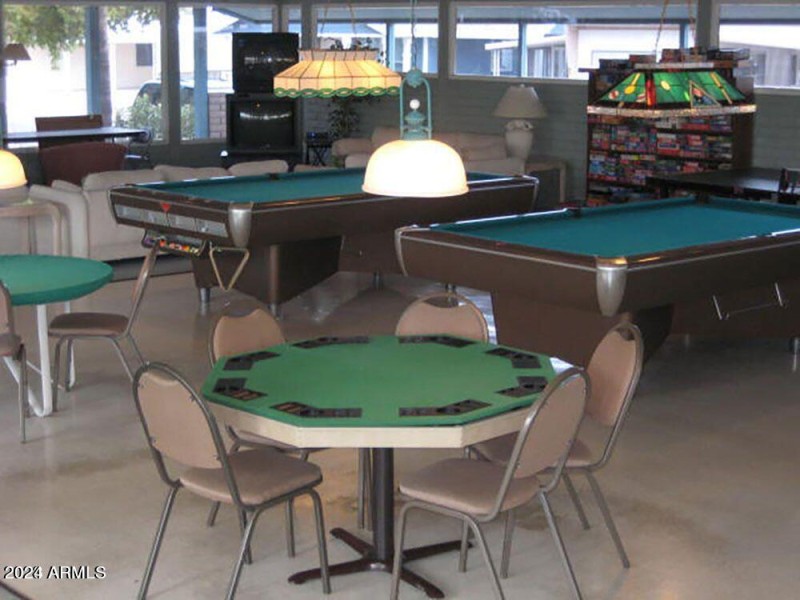 Clubhouse-Billiards