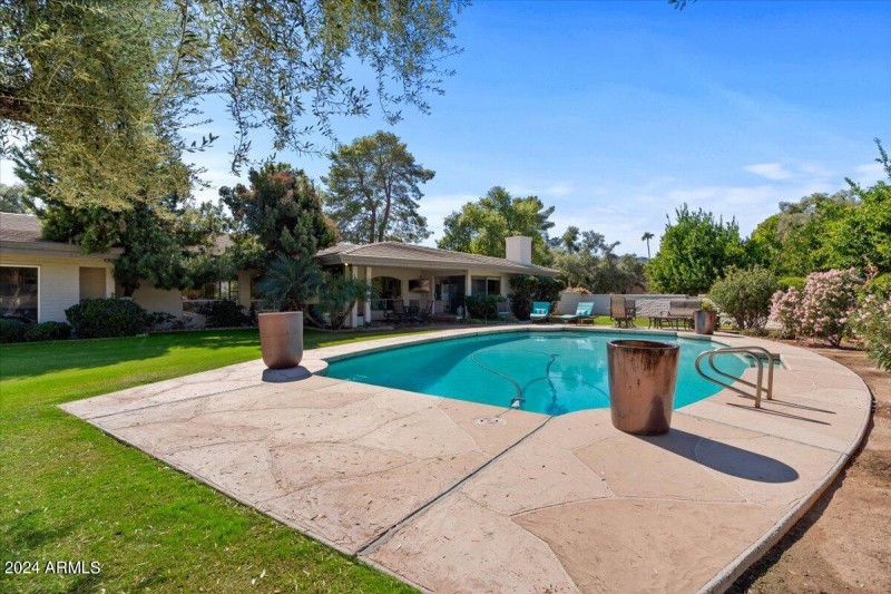 49-Back yard & pool