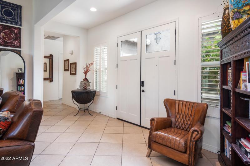 12-10020 E Strobe Ave-12