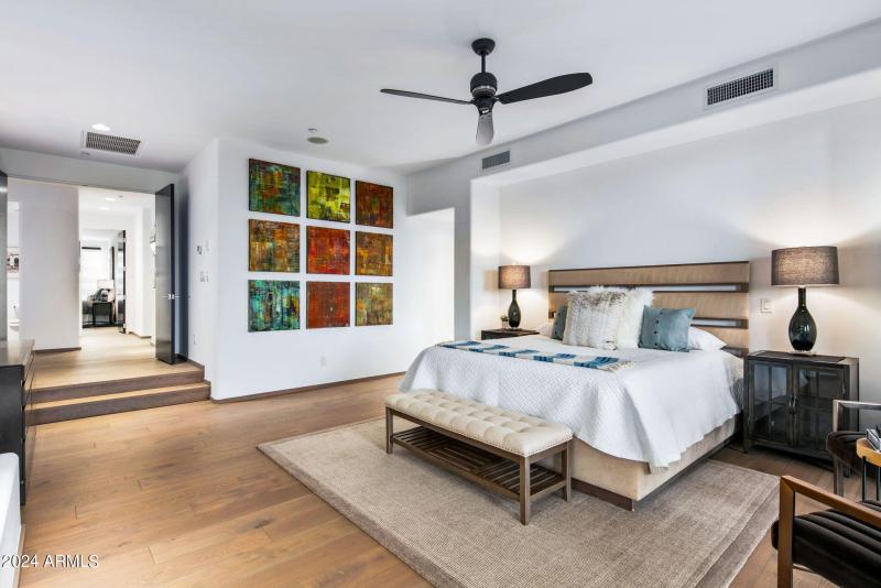 21-web-or-mls-Primary Ensuite